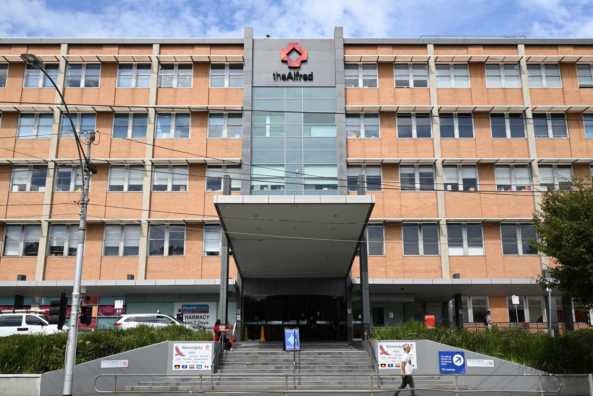 Shutterstock 2136011207